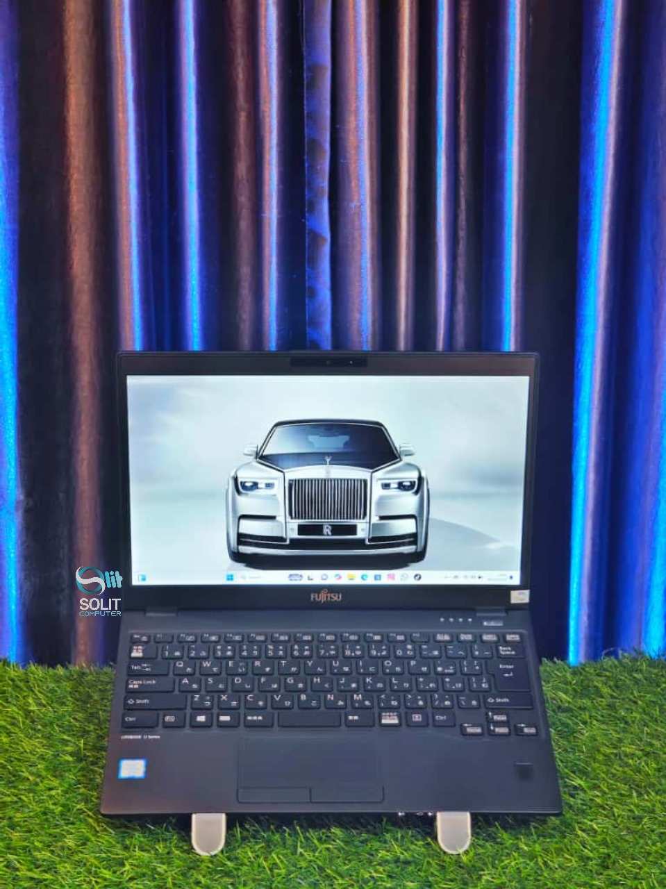 Fujitsu Lifebook U939 – i5 Gen 8 Ram 4 SSD 128 GB