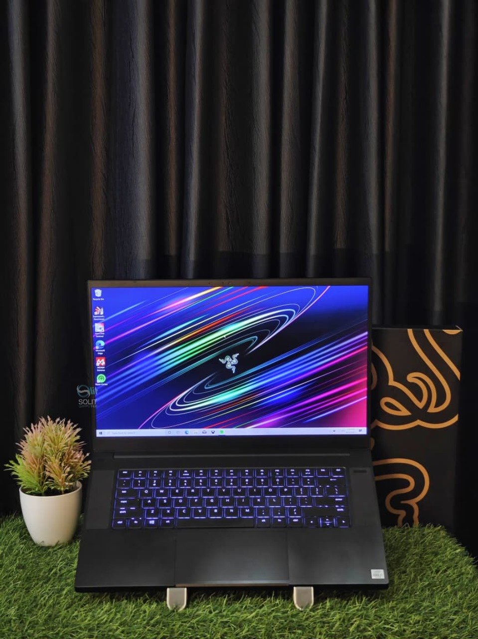 Pilihan laptop second berkualitas di Solit 03 dalam pencahayaan terang