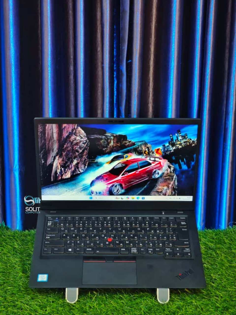 Lenovo Thinkpad X1 Carbon 6th Touchscreen – i5 Gen 8 Ram 8 SSD 256GB