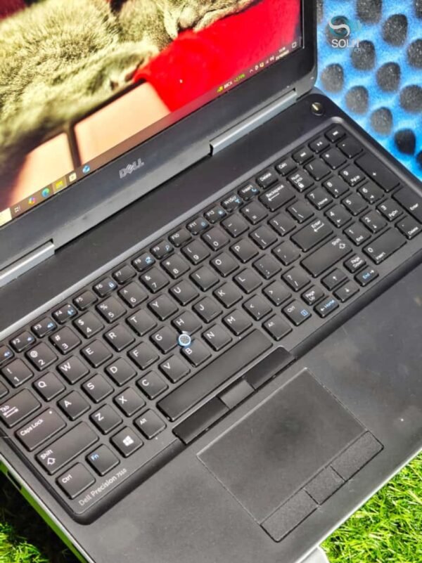 IMG-20251023-WA0216 Dell Precision 7510 (VGA) - i7 Gen 6 Ram 16 SSD 256 GB