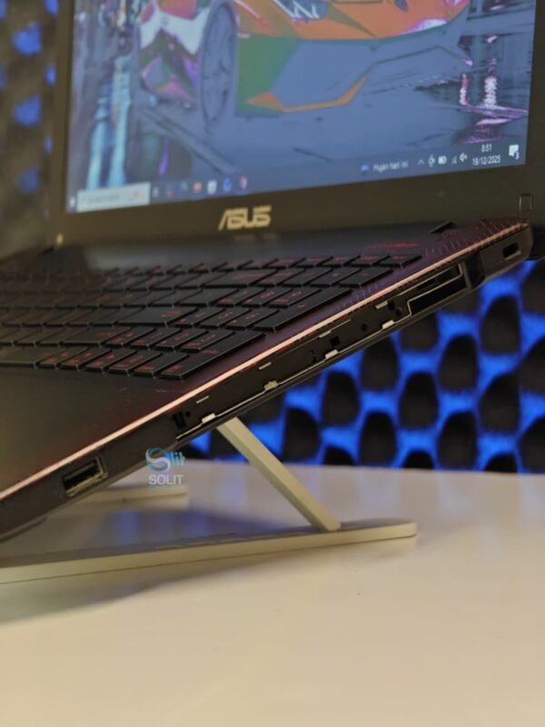 Asus X550UX (BONUS MOUSE)-i7 Gen 6 Ram 8 SSD 128GB