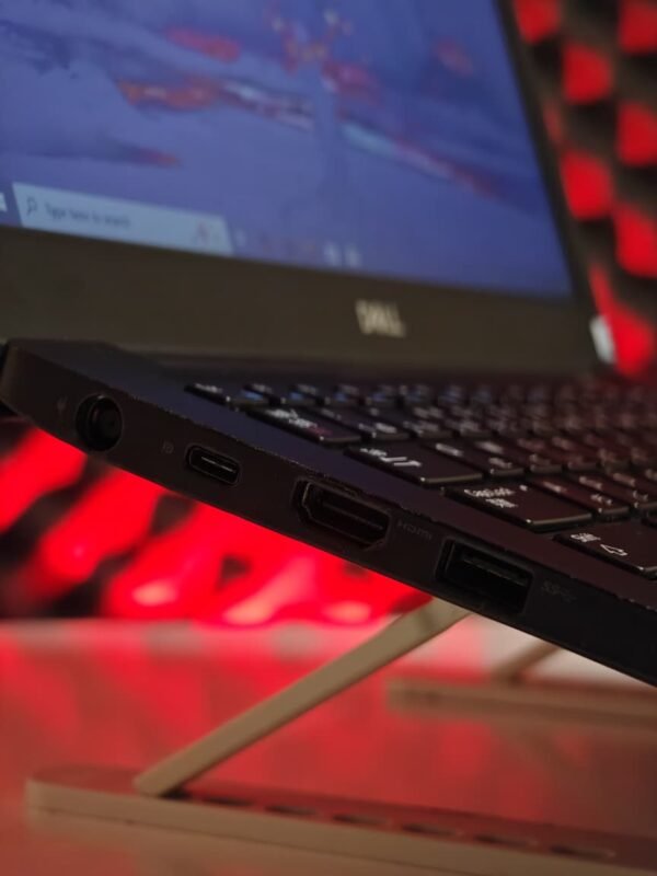 Dell Latitude 7290 i5 Gen 7 | Laptop Compact & Tangguh Second Rasa Baru – Solit 03