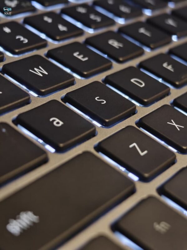 Dell Latitude 5520 i5 Gen 11 FHD | Laptop Kerja Layar Lega & Modern Second Rasa Baru