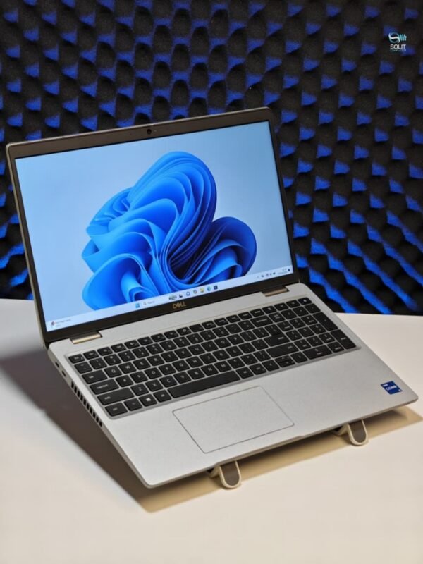 Dell Latitude 5520 i5 Gen 11 FHD | Laptop Kerja Layar Lega & Modern Second Rasa Baru